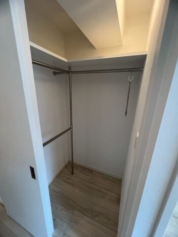 物件内観写真10　(床の色など一部仕様が変更になる場合がございます。)