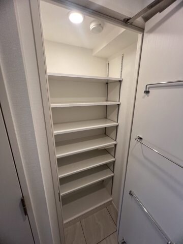 物件内観写真20　(床の色など一部仕様が変更になる場合がございます。)