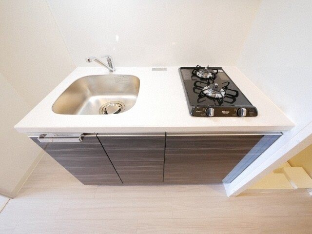 物件内観写真19　(コンパクトなキッチンで掃除もラクラク)