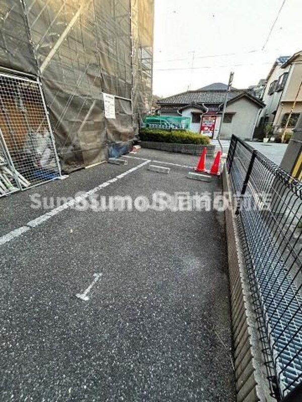 駐車場(駐車スペースもあります)
