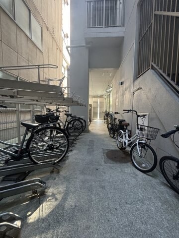 物件内観写真26　(駐車場があるので、車を買う予定の方も安心です)