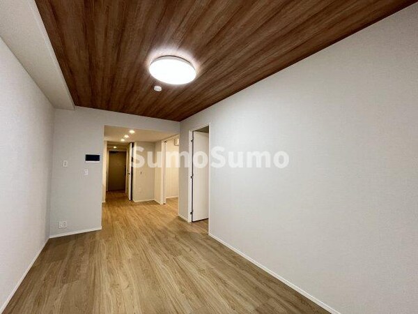 居室(ゆったりとした居間です)