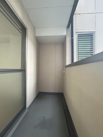 物件内観写真7　(バルコニーからの眺めを楽しみながら食事をしませんか)