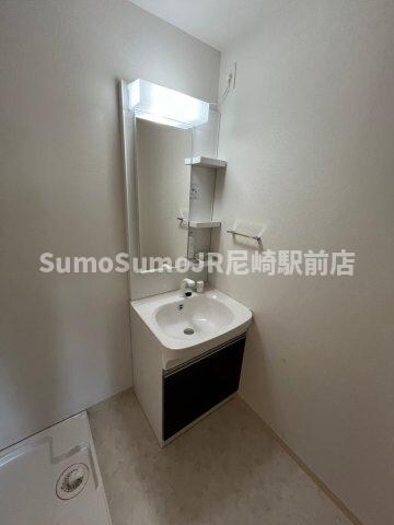 物件内観写真10　(スペースが確保できる洗面所です)