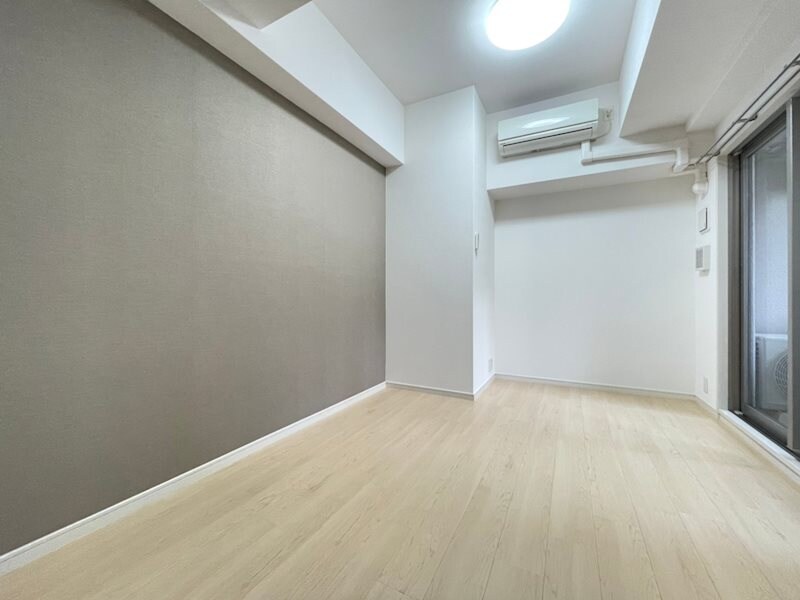 物件内観写真5　(ゆったりとしたリビングです)