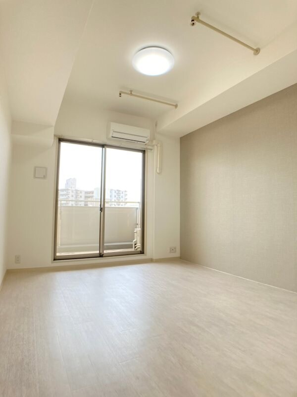 物件内観写真9　(落ち着いて過ごせるお部屋なので、寝室にいかがでしょうか)