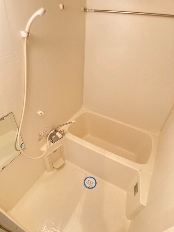 物件内観写真10　(日々の暮らしに欠かせないお風呂です)