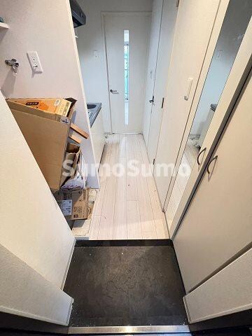 物件内観写真7　(きれいな玄関です)