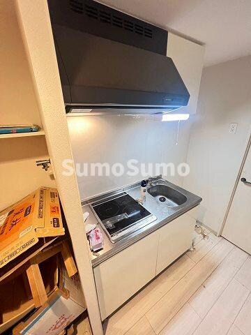 物件内観写真9　(コンパクトなキッチンで掃除もラクラク)