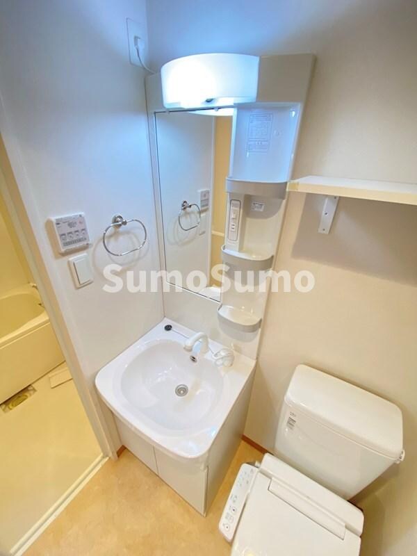 物件内観写真13　(スペースが確保できる洗面所です)