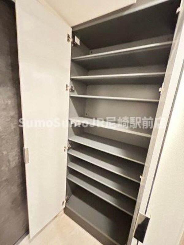 収納(便利な収納スペースです)