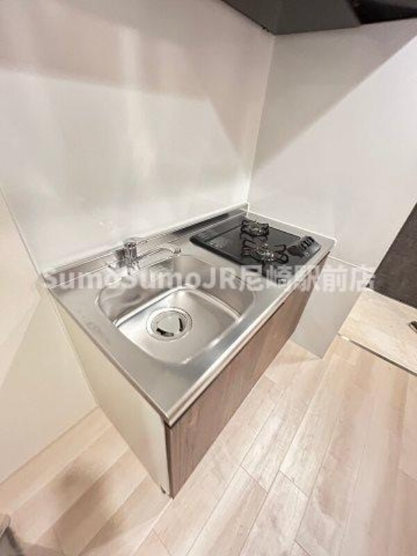 キッチン(コンパクトなキッチンで掃除もラクラク)