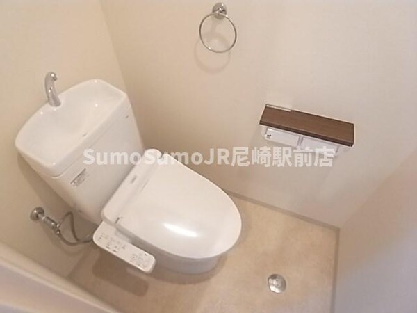 トイレ(シンプルで使いやすいトイレです)