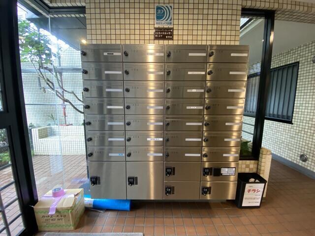 物件内観写真15　(宅配ボックス・ダイアル式メー… )