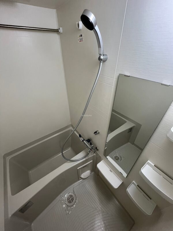 浴室(お風呂で日々の疲れを落としましょう)