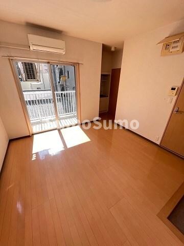 物件内観写真4　(居間です)