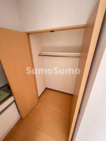 物件内観写真13　(ちょっとした収納スペースも充実しています)