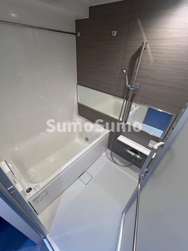 物件内観写真10　(日々の疲れを癒すお風呂付です)