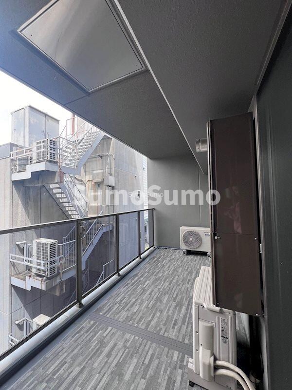 物件内観写真11　(広々としたバルコニーです)