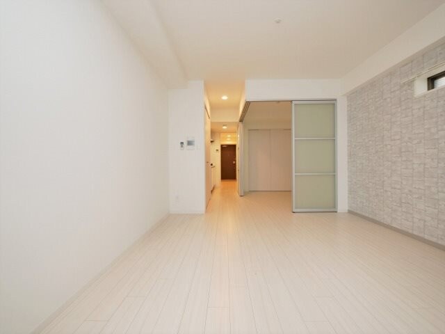 物件内観写真5　(使いやすいリビングです)