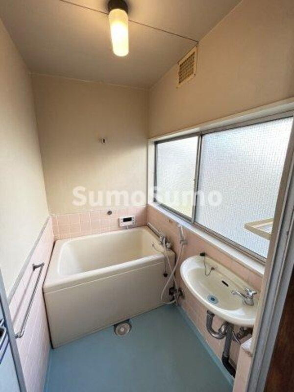 洗面・脱衣所(お風呂で日々の疲れを落としましょう)