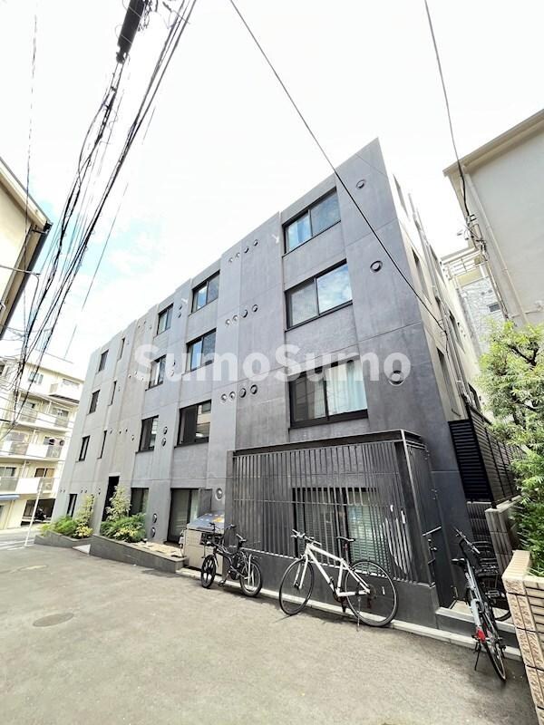 物件外観写真1　(きれいな外観です)