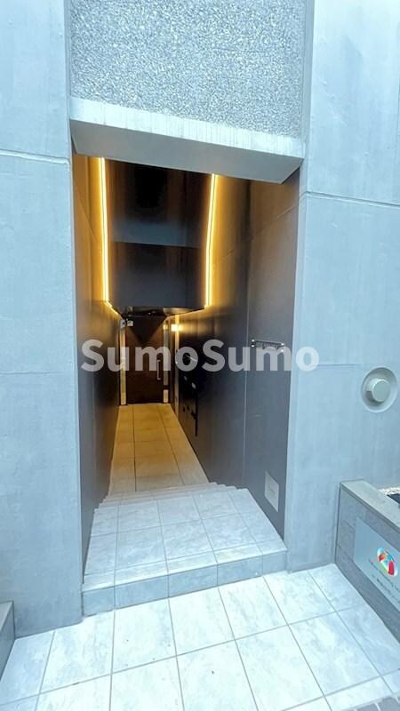 物件外観写真2　(建物の内部です)