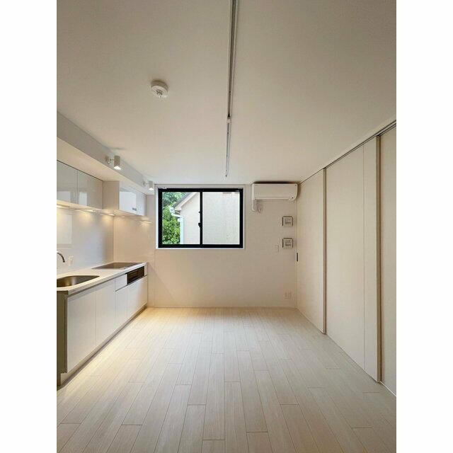 物件内観写真5　( )