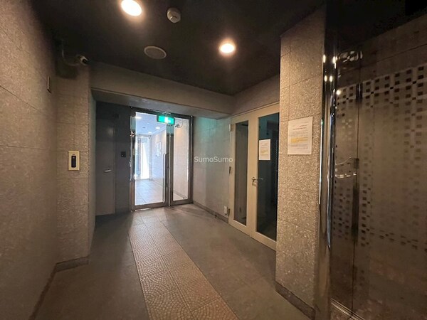 ロビー・ラウンジ(建物の内部です)
