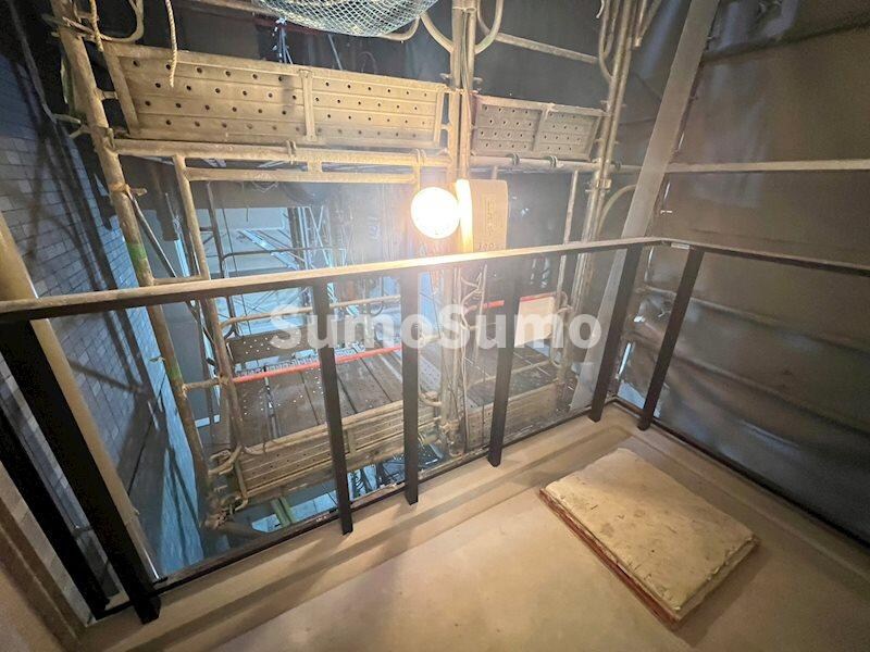 物件内観写真9　(暖かな日差しのふりそそぐバルコニー)