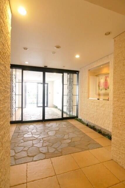 物件外観写真2　( )