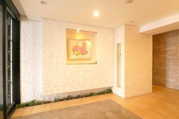 ロビー・ラウンジ( )