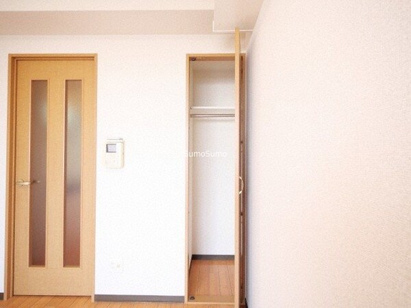 収納(たっぷりとした収納スペースです)