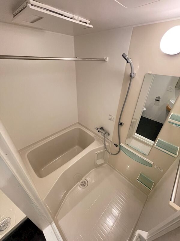 物件内観写真8　(日々の暮らしに欠かせないお風呂です)