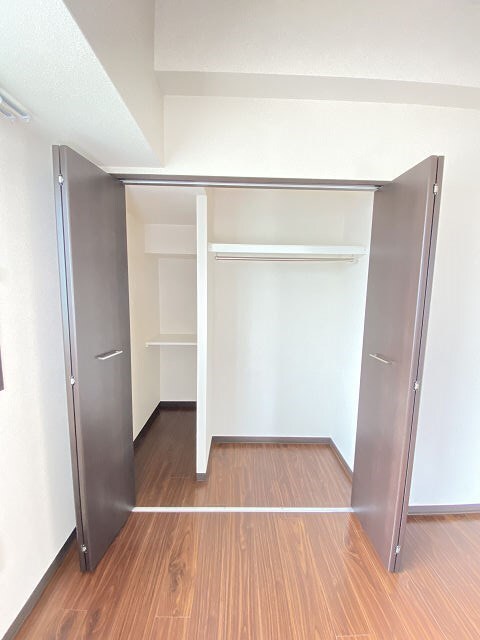 物件内観写真12　(収納スペース豊富です)