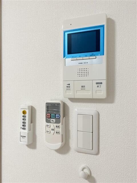 物件内観写真11　( )