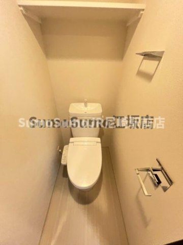 トイレ(落ち着いた色調のトイレです)