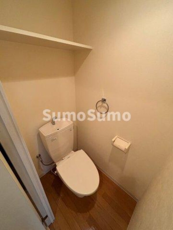 トイレ(コンパクトで使いやすいトイレです)