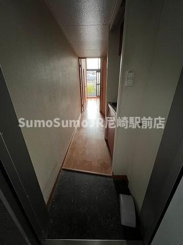 物件内観写真4　(きれいな玄関です)