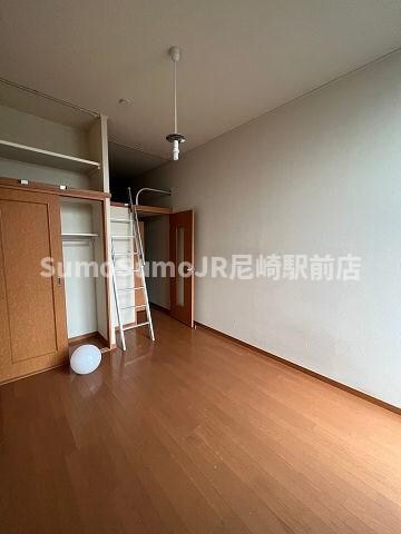 物件内観写真5　(使いやすい居間です)