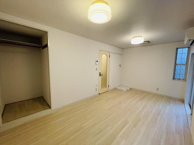 物件内観写真3　( )