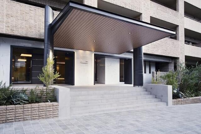 物件外観写真3　( )