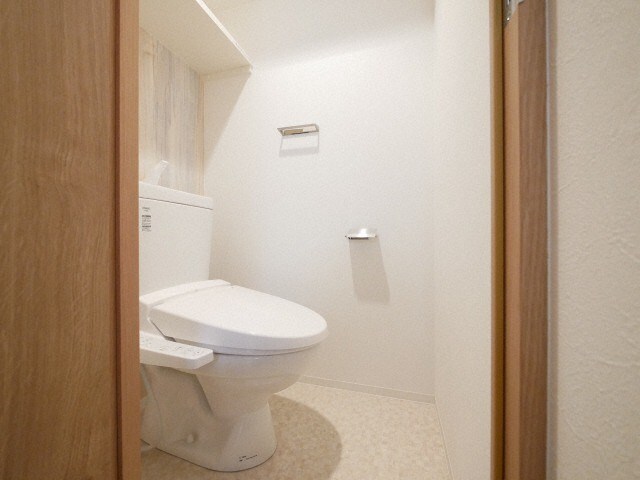 物件内観写真8　(コンパクトで使いやすいトイレです)