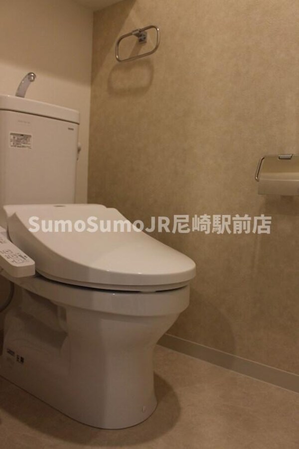 トイレ(シンプルで使いやすいトイレです)