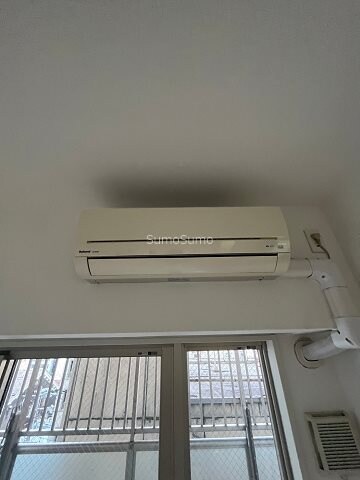 物件内観写真17　(おしゃれな居間です)