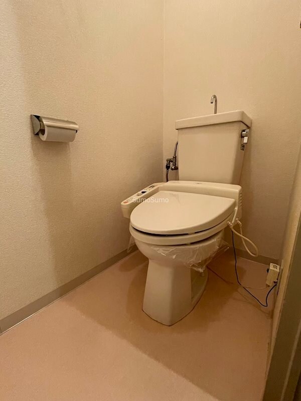 物件内観写真10　(シンプルで使いやすいトイレです)