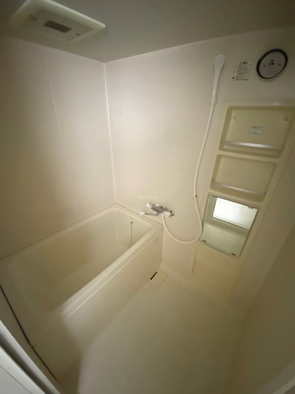 物件内観写真8　(コンパクトで使いやすいお風呂です)