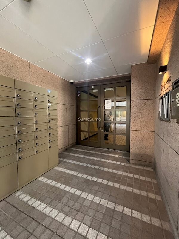 物件外観写真2　(エントランスです)