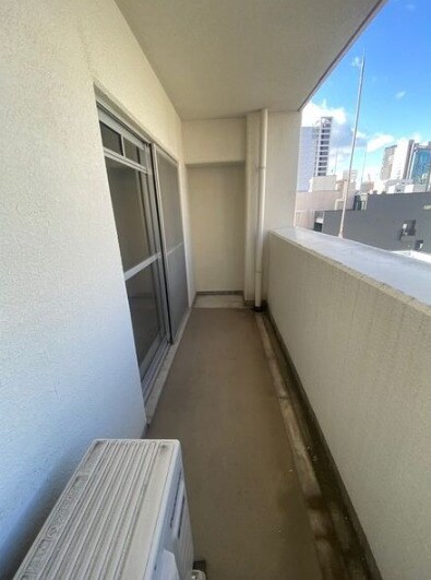物件内観写真9　(お洗濯にも便利なバルコニー付き)