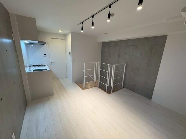 物件内観写真3　( )